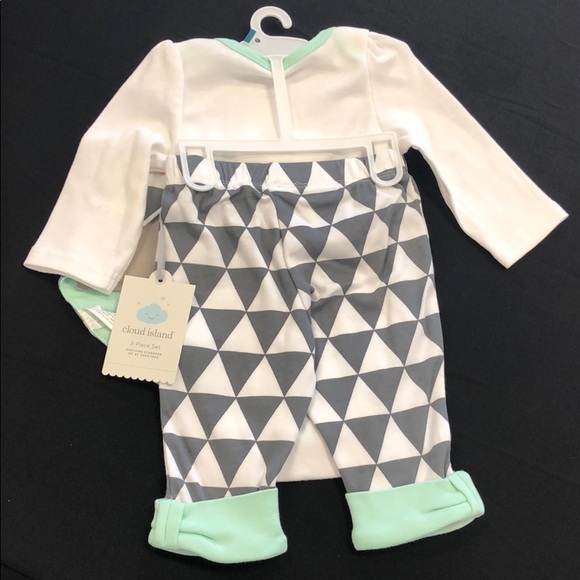 New Born Sz 0-3 mths - Picture 2 of 2